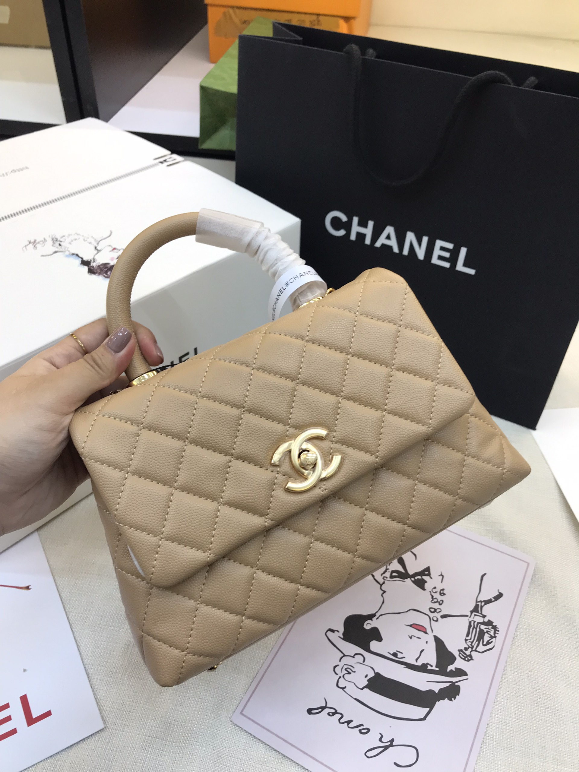 Túi Xách Chanel Coco Super Màu Kem Đậm Khóa Vàng Size 23cm